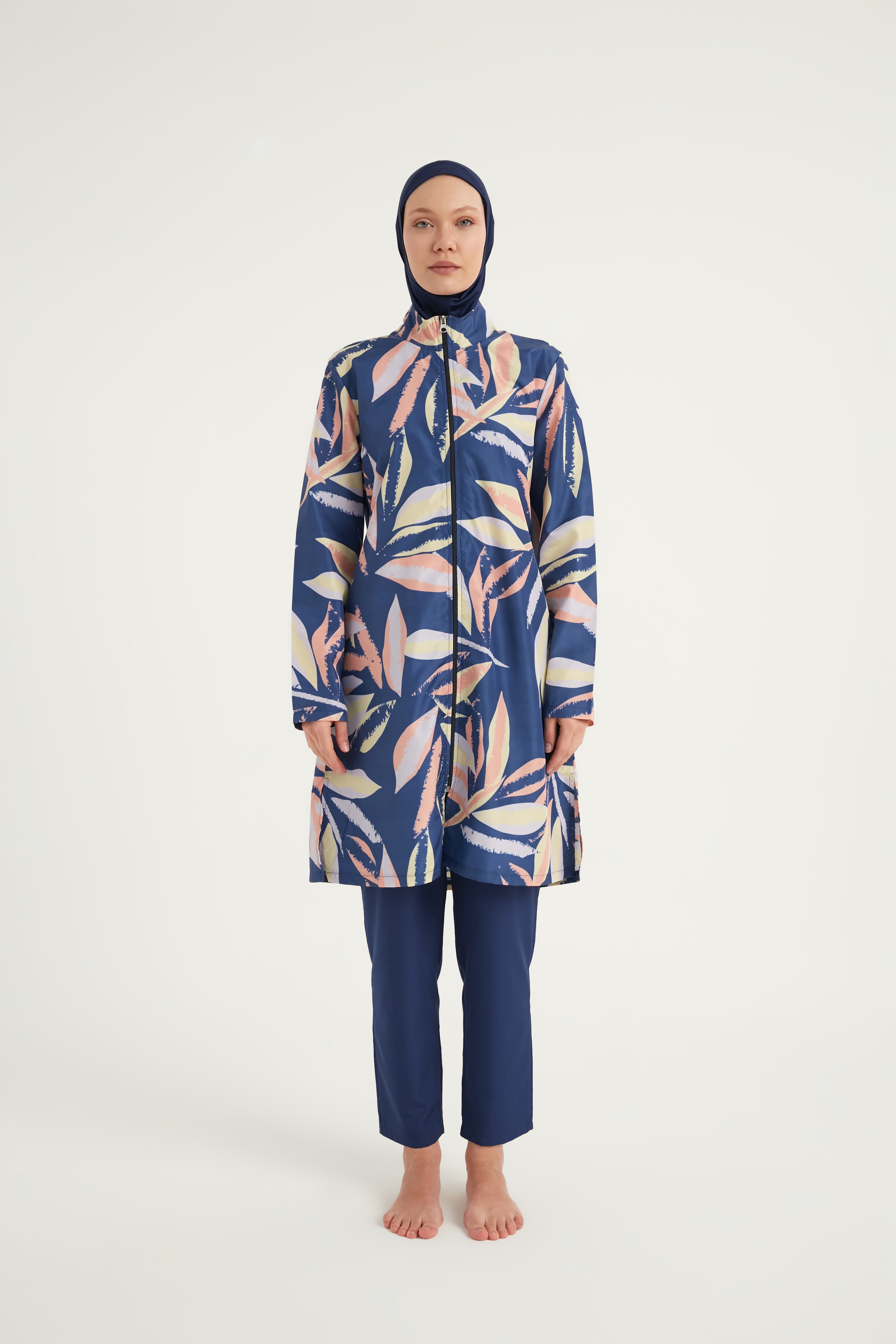 Burkini Modest Swimwear Set marineblau mit Blattmotiv - 4-teiliges muslimisches Badeanzug Set von Riva Mera by Marina