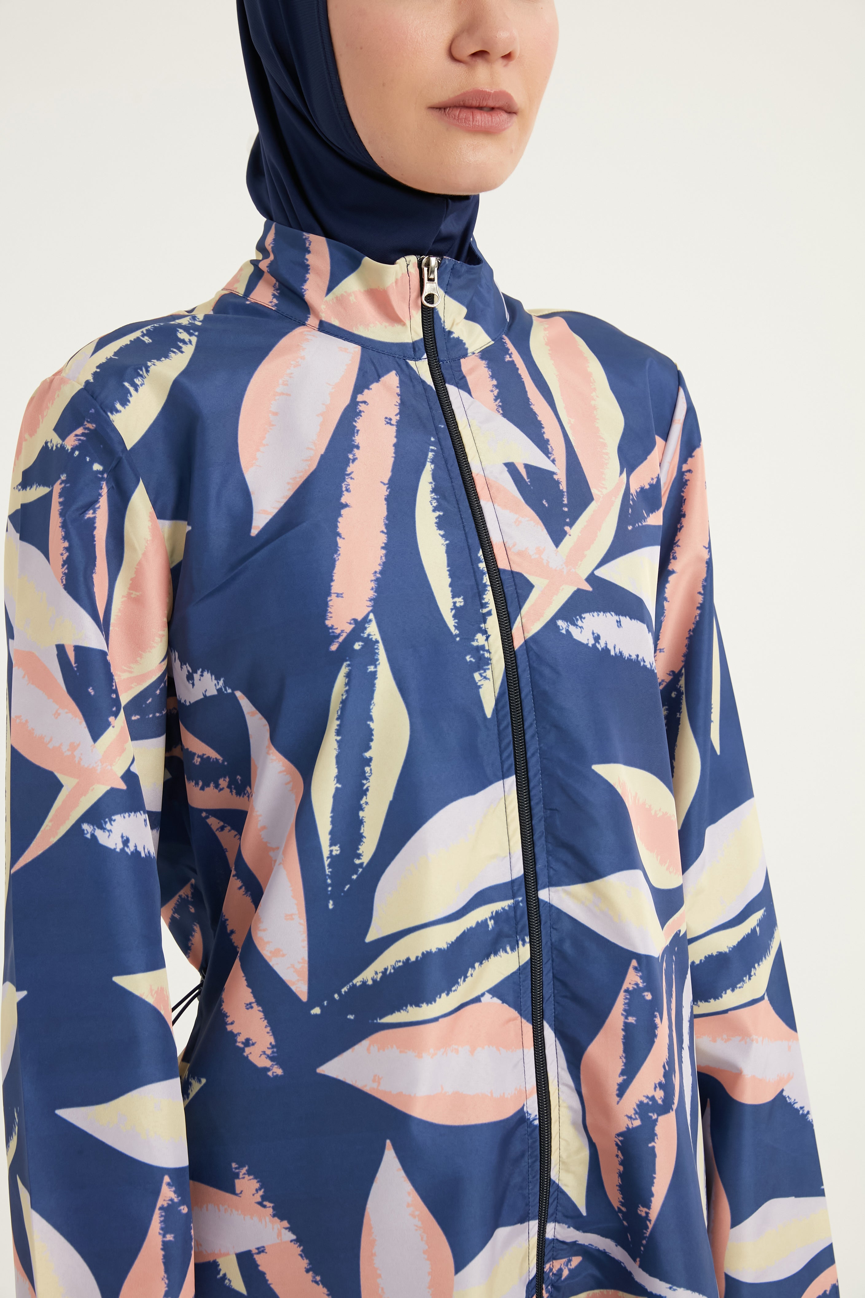 Burkini Modest Swimwear Set marineblau mit Blattmotiv - 4-teiliges muslimisches Badeanzug Set von Riva Mera by Marina