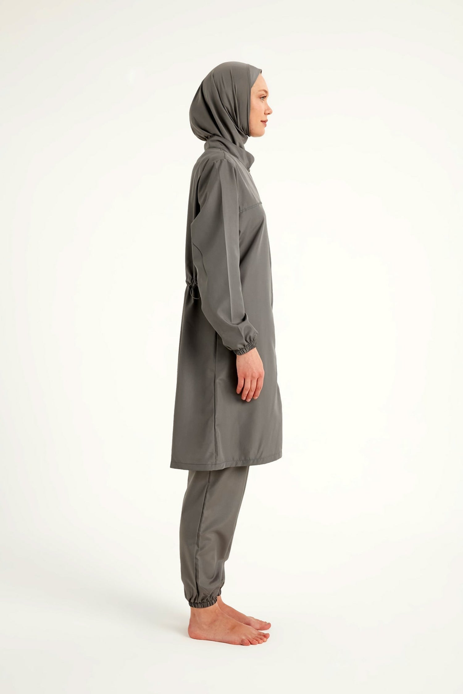 Burkini Modest Swimwear Set 3-Teilig in Schwarz von Andalus by Marina - Komplettansicht des muslimischen Badeanzugs mit Kopfbedeckung, Oberteil und Hose