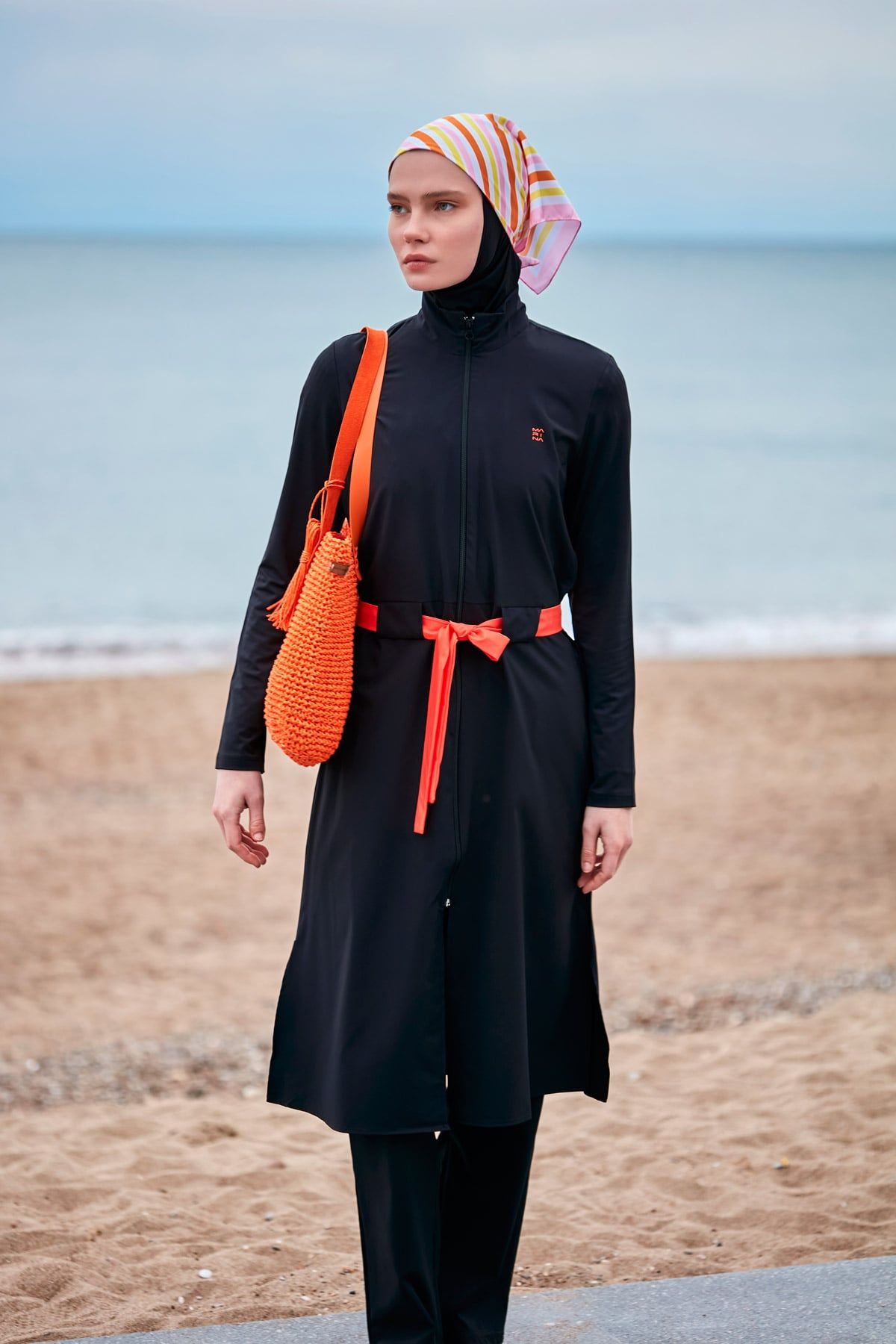 Burkini Modest Swimwear  Set Webstoff 4-Teilig Schwarz mit orangenem Gürtel "Marina" M2419