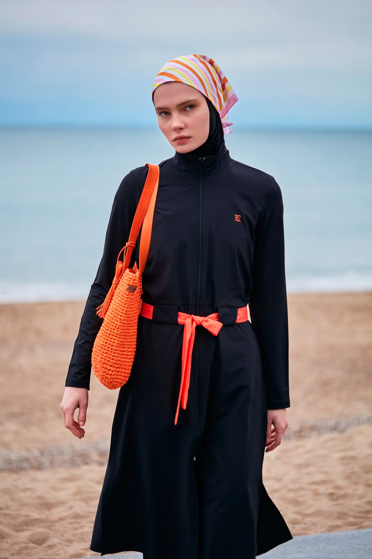 Burkini Modest Swimwear  Set Webstoff 4-Teilig Schwarz mit orangenem Gürtel "Marina" M2419