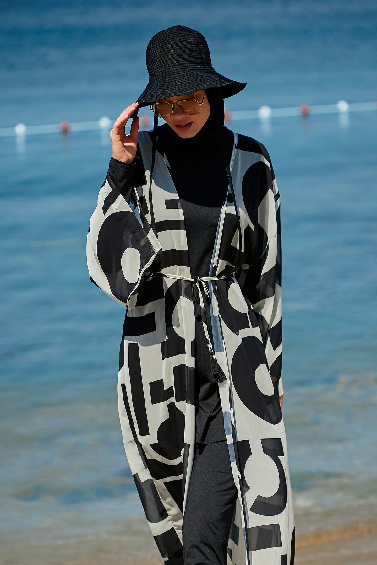 Kimono Pareo Schwarz weiß gemustert "Marina" P2337