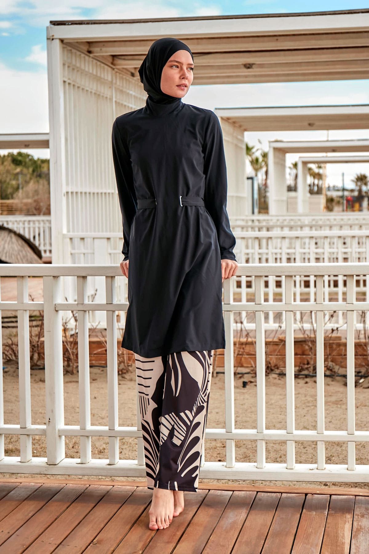 Burkini Modest Swimwear Set Webstoff 4-Teilig Schwarz mit Blattmotiven "Marina" M2424