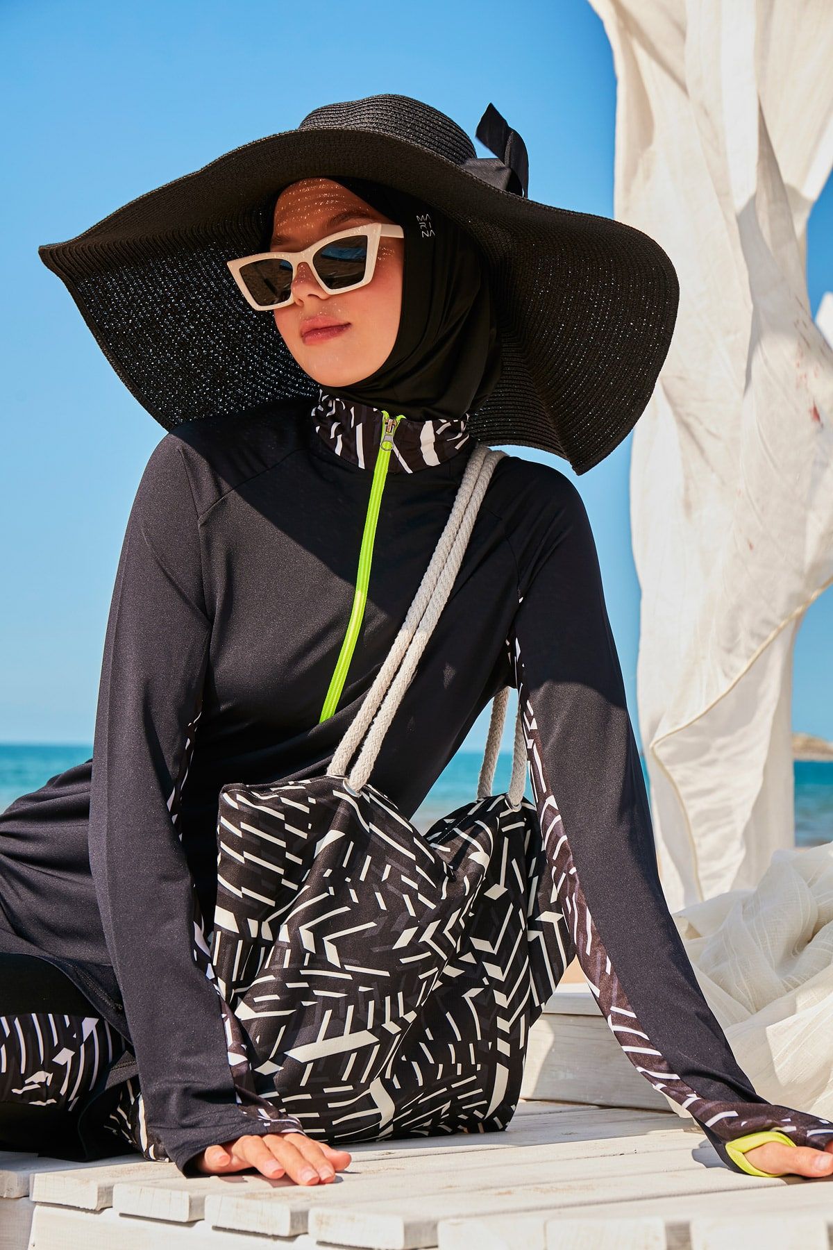 Burkini Modest Swimwear 4-Teilig H2O Schwimmer-Serie Schwarz "Marina" M2331