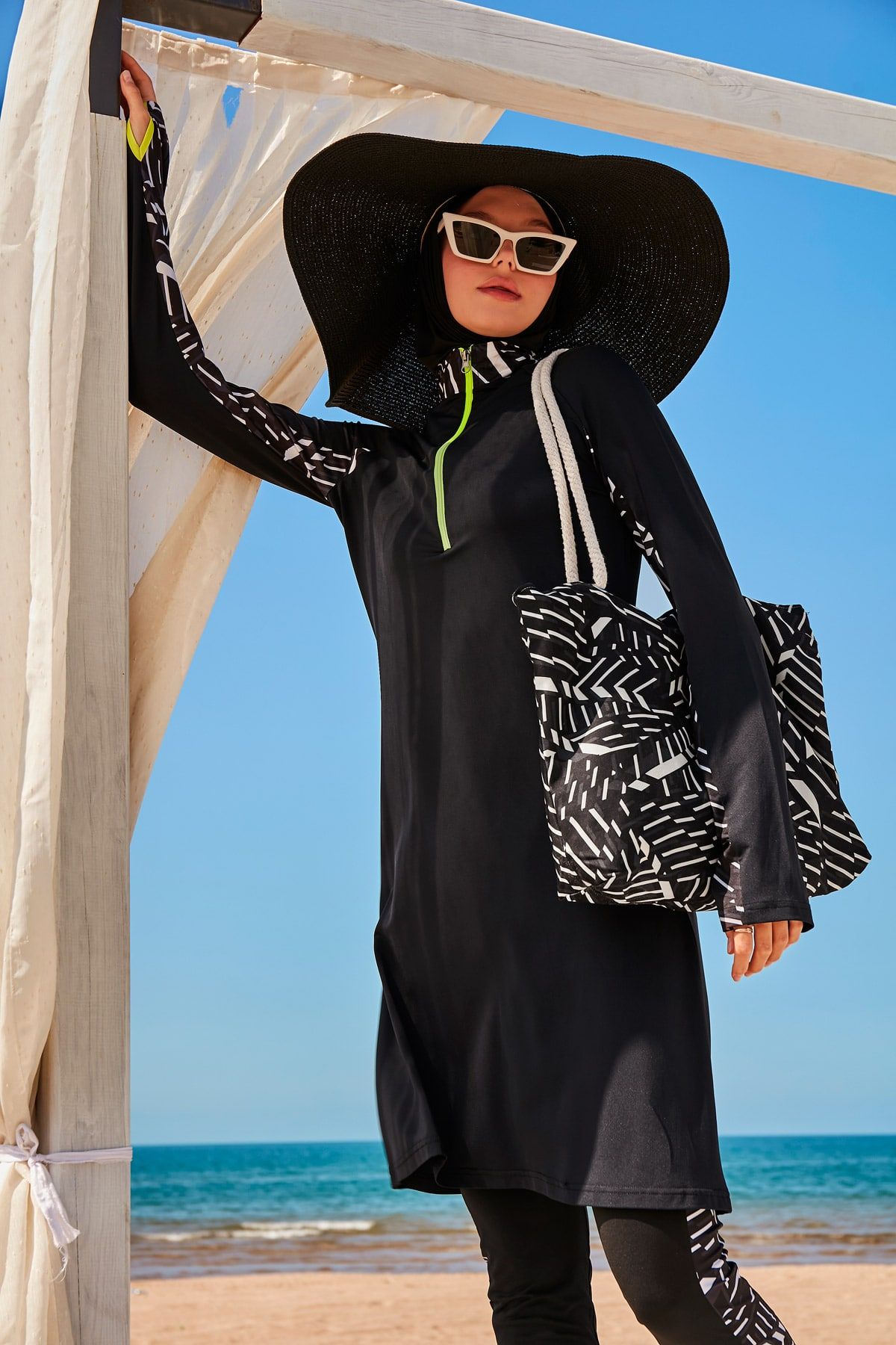 Burkini Modest Swimwear 4-Teilig H2O Schwimmer-Serie Schwarz "Marina" M2331
