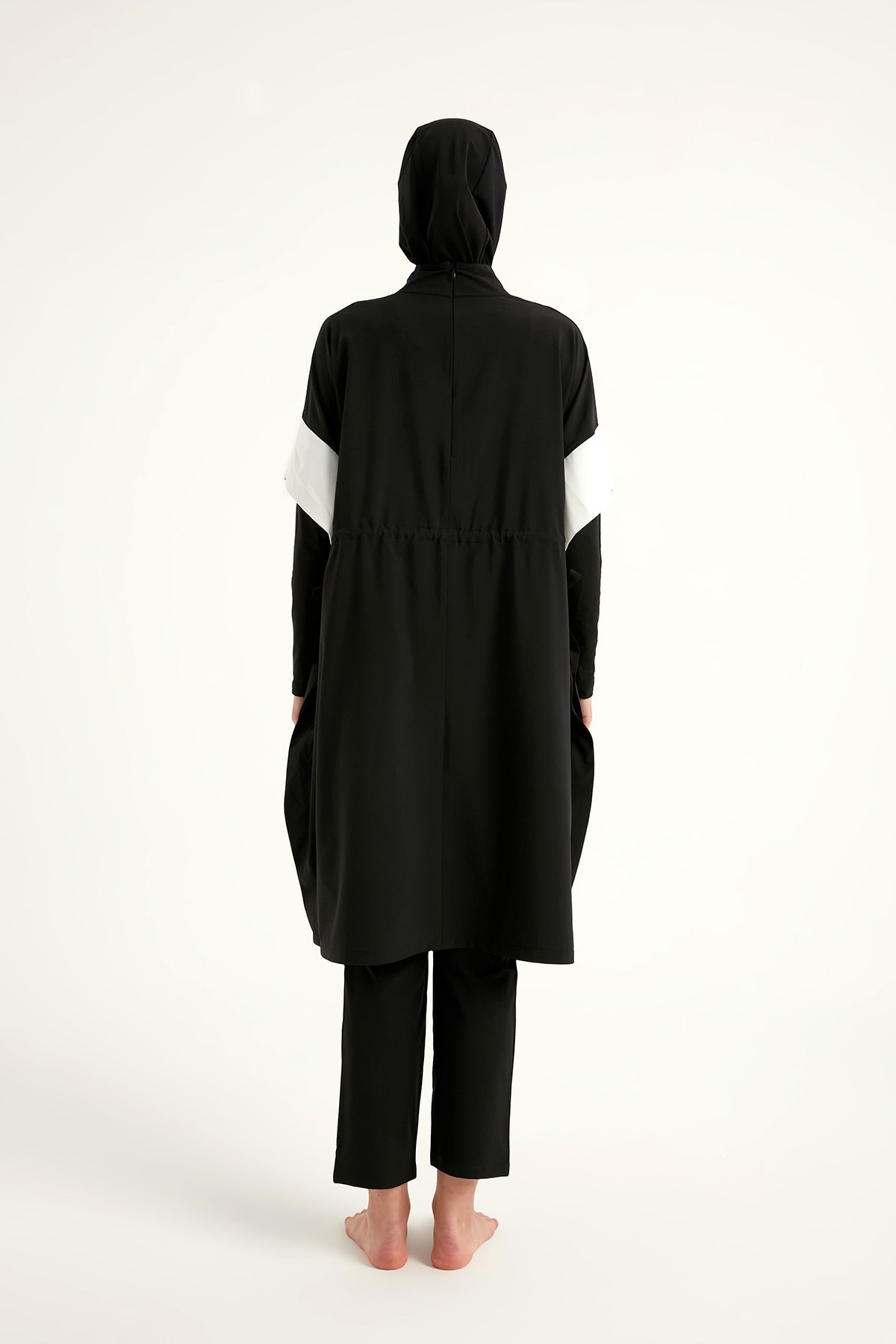 Burkini Modest Swimwear Set 4-Teilig Schwarz mit Weißen Ärmelakzenten "Marina" M2502