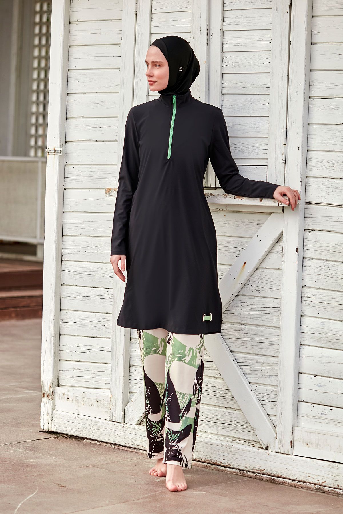 Burkini Modest Swimwear 4-Teilig Fallschirmstoff Schwarz mit Bunter Hose "Marina" M2425
